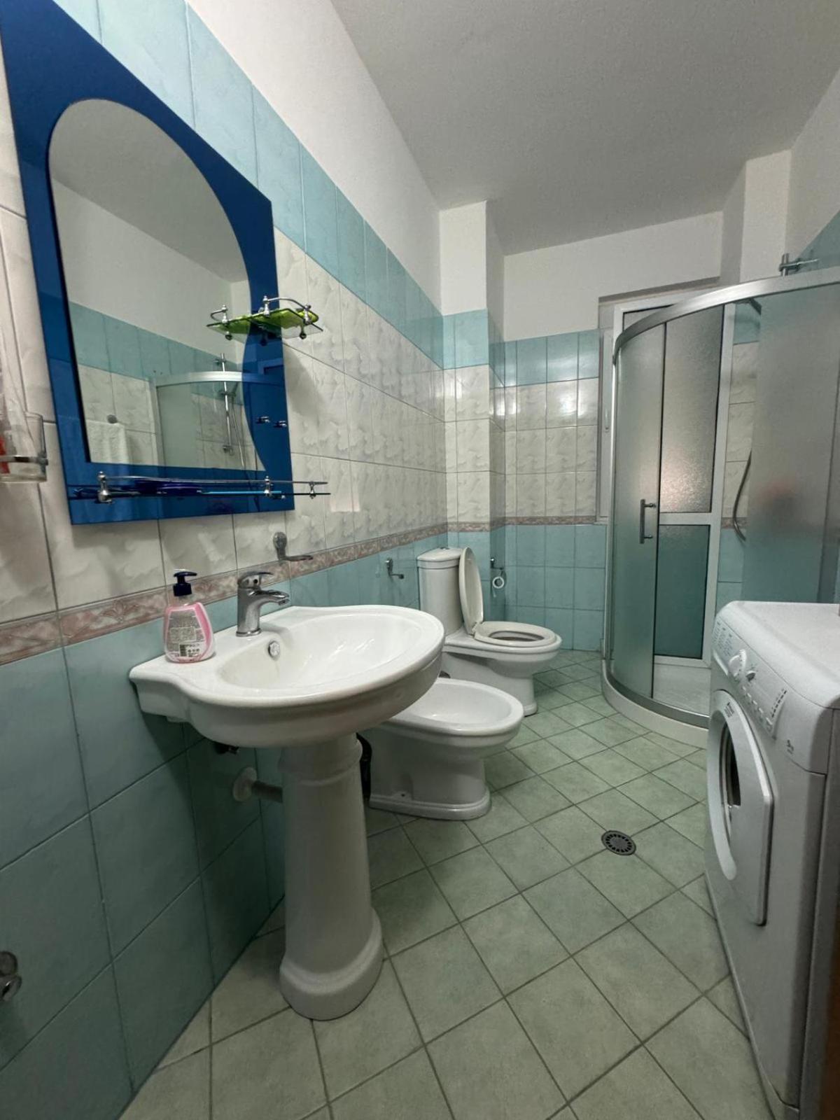 Renting House Vlore Exterior photo